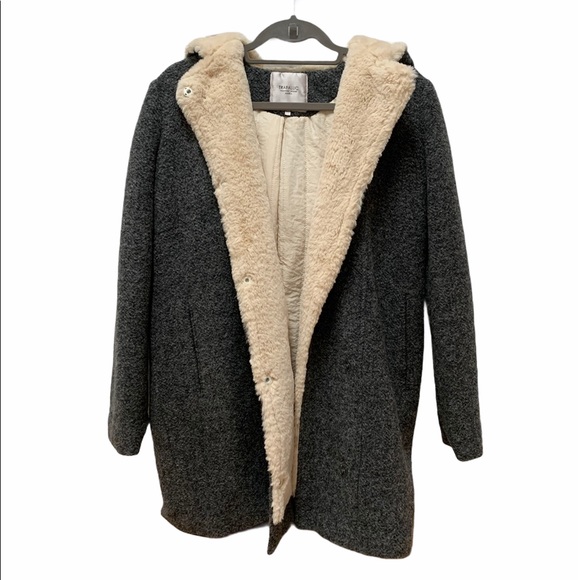 Zara Jackets & Blazers - NWOT Zara Grey and Cream Wool Fleece Coat